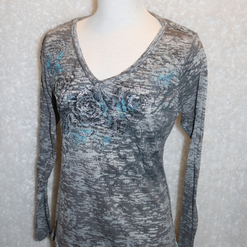 Eyeshadow long sleeve top with wings